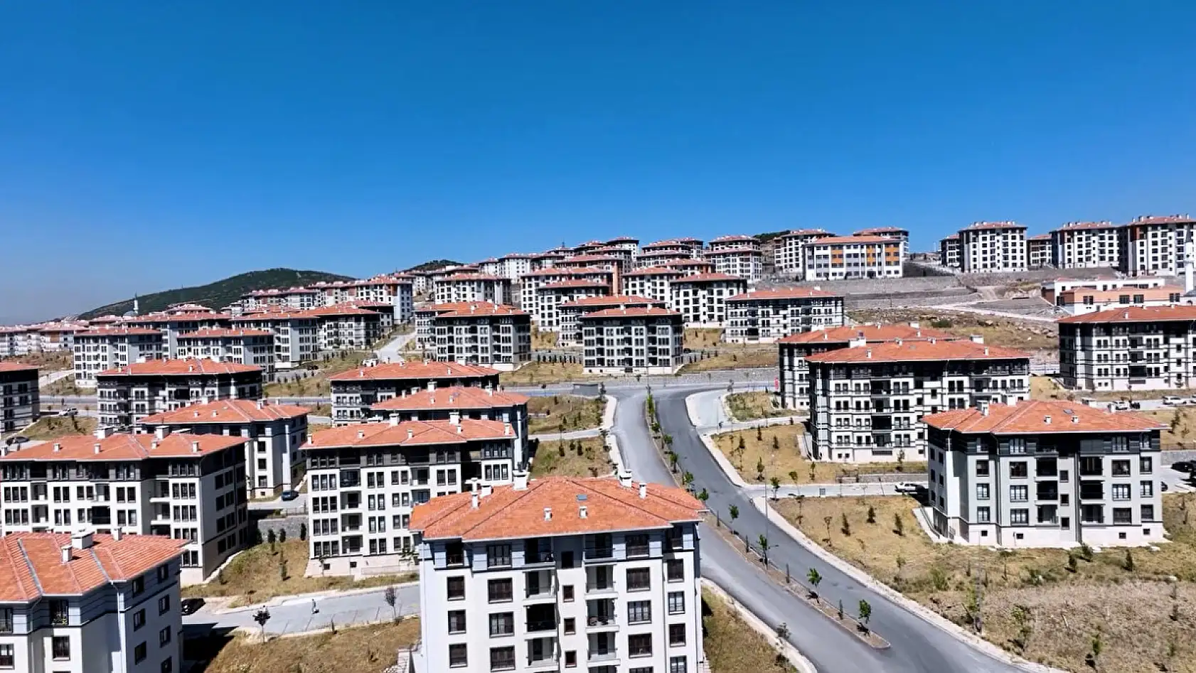 TOKİ 8 şehirde 60 ay taksitle yüzde 20 indirimli konut satacak