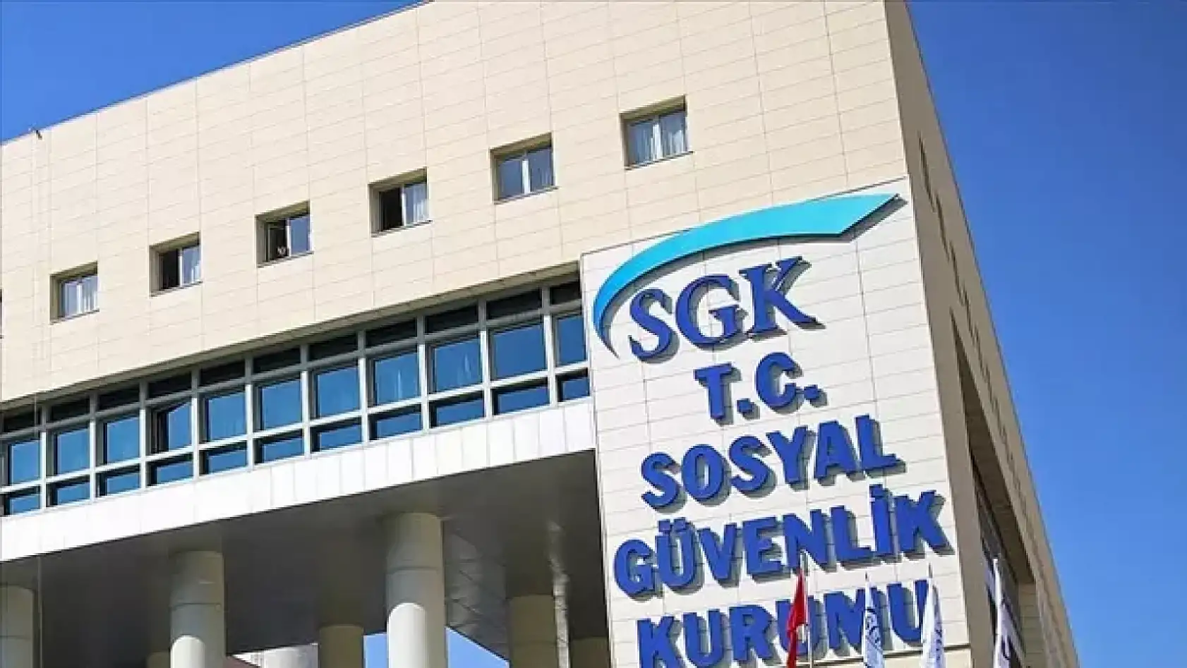 SGK fırsatı duyurdu! Emeklilere bedava kaplıca ve termal otel hizmeti verecek işletmeler belli oldu