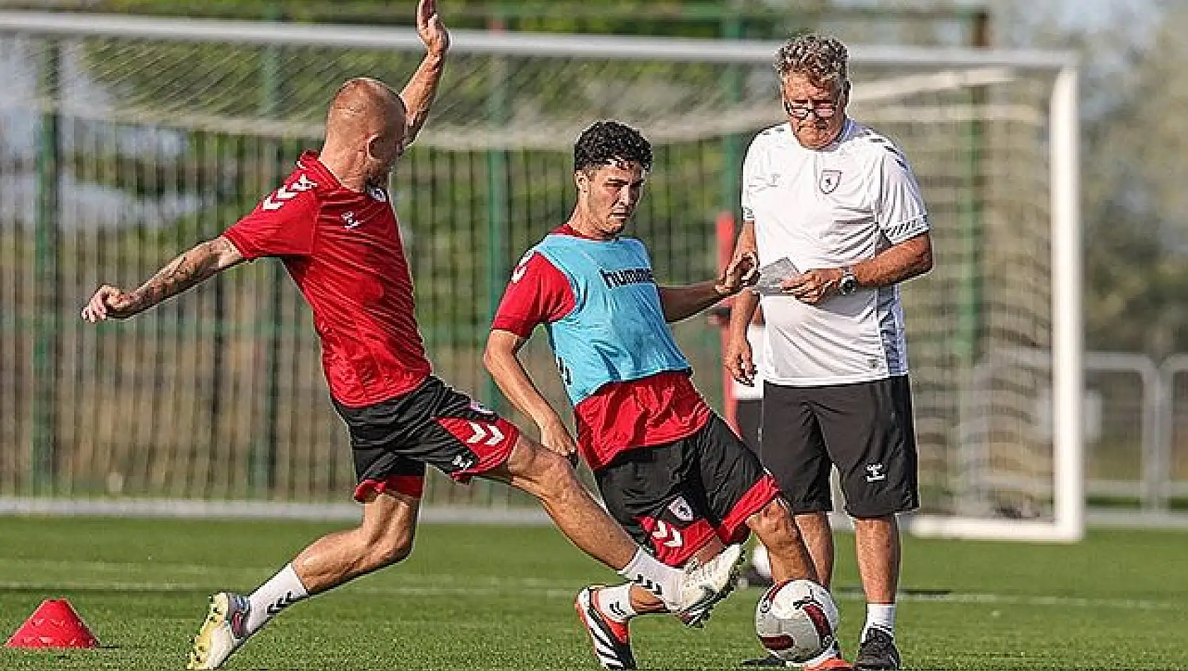 Samsunspor'un yabancıları takımda kalacak ve kadroya katılacak mı?