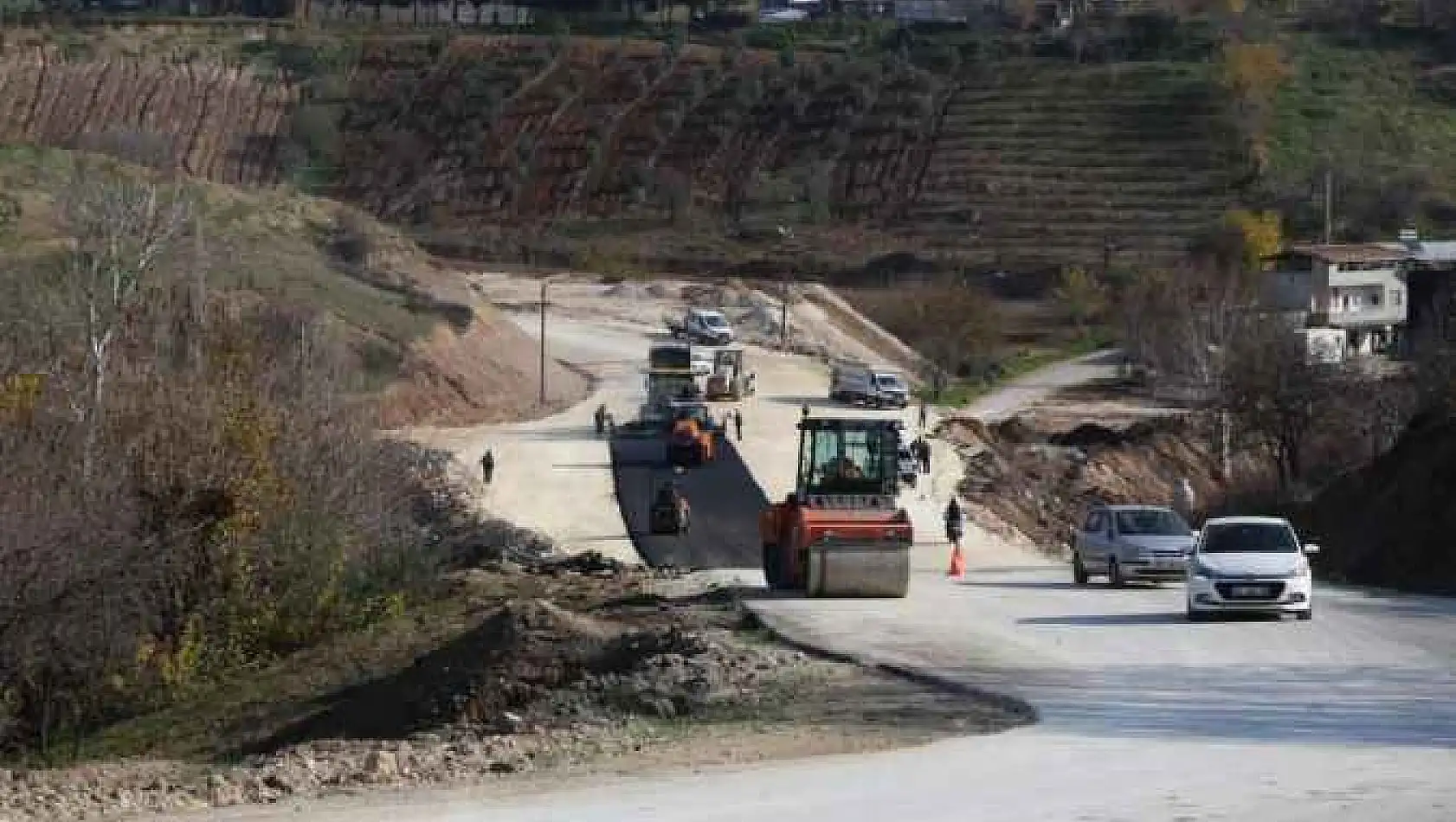 Merakla beklenen yol yakında trafiğe açılacak - Videolu Haber