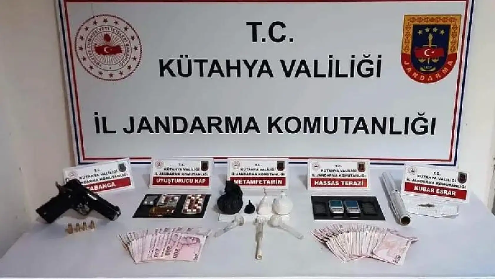 Kütahya'da jandarmadan uyuşturucu operasyonu: 5 kişi tutuklandı