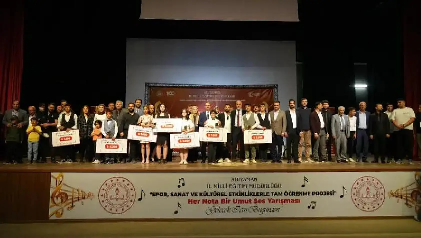 'Her Nota Bir Umut Okullar Arası Ses Yarışması' Final Gecesi Coşkuyla Gerçekleşti!