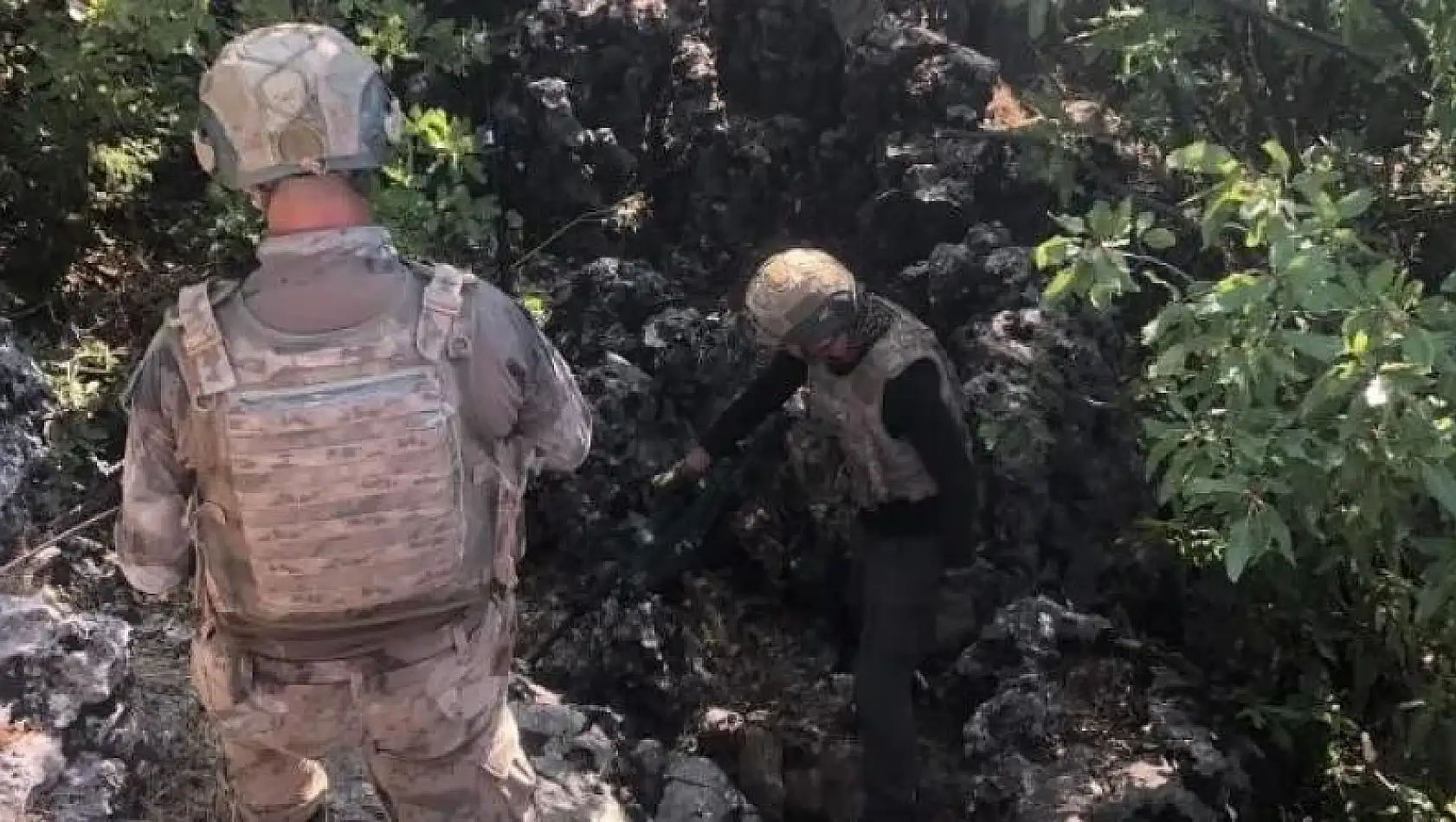 Adıyaman'da jandarmadan uyuşturucu tacirleri operasyon: 12 gözaltı