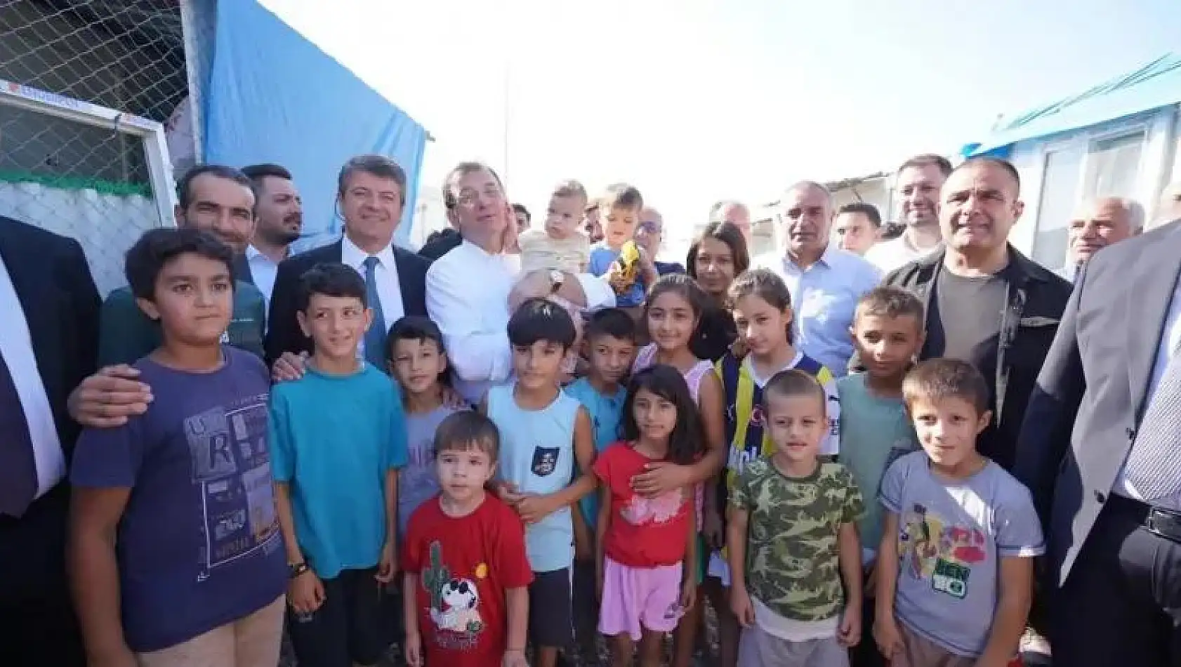 İmamoğlu ve Tutdere'den Konteyner Kentlerde Dayanışma Mesajı