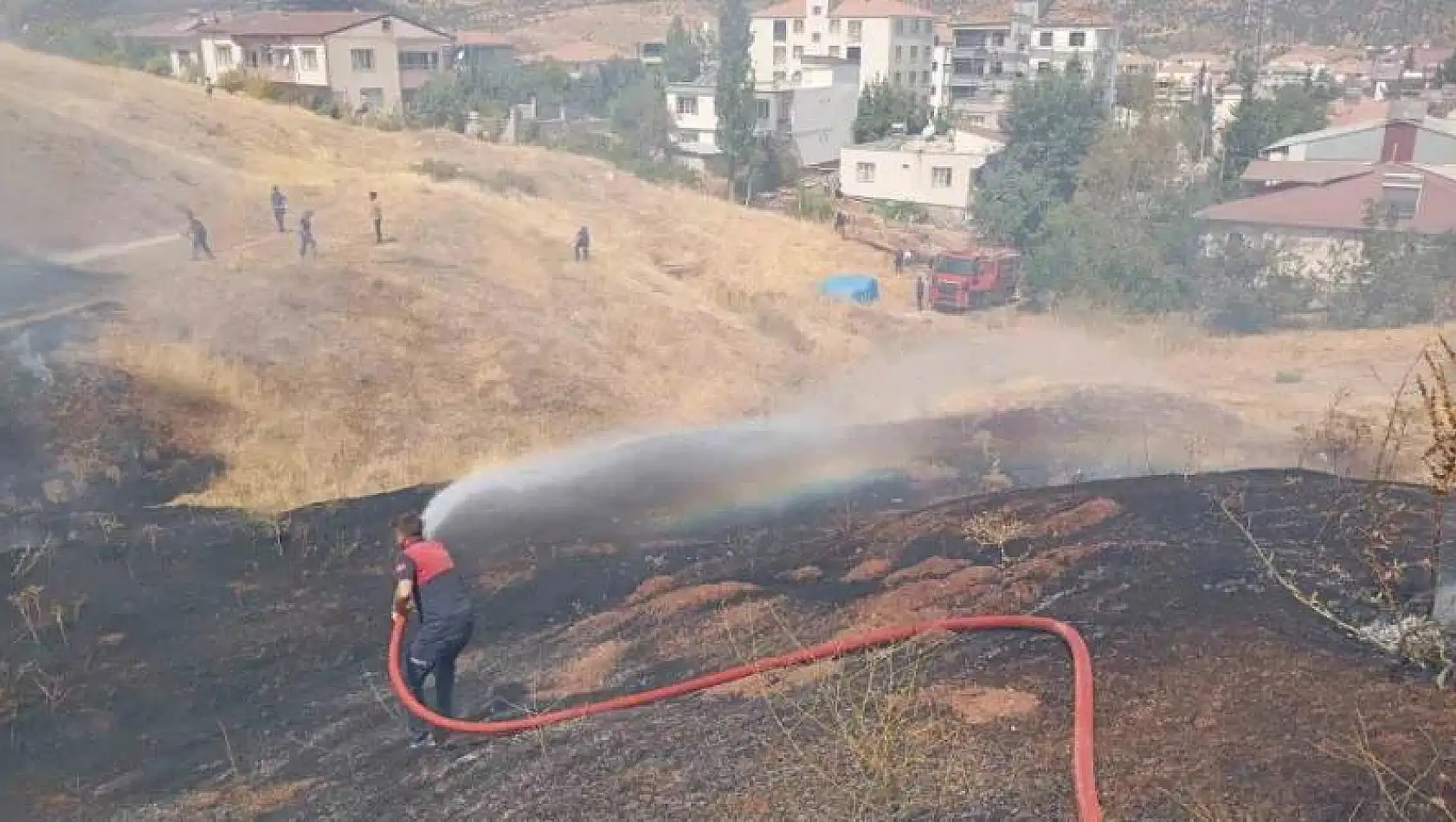 Gölbaşı'nda otluk yangınında 50 dönümlük alan zarar gördü