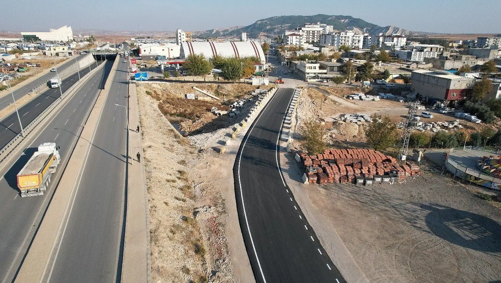 Adıyaman'da trafiği çözecek alternatif yol trafiğe açıldı