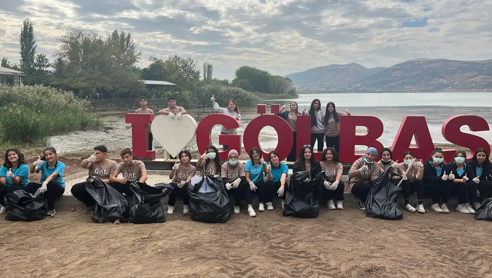 Gölbaşı Anadolu lisesi öğrencilerinden örnek davranış