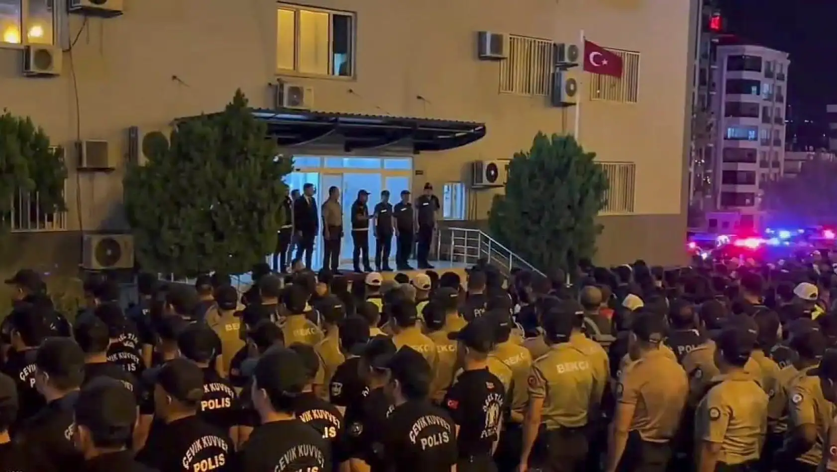 Şanlıurfa'da 35 aranan şahıs yakalandı