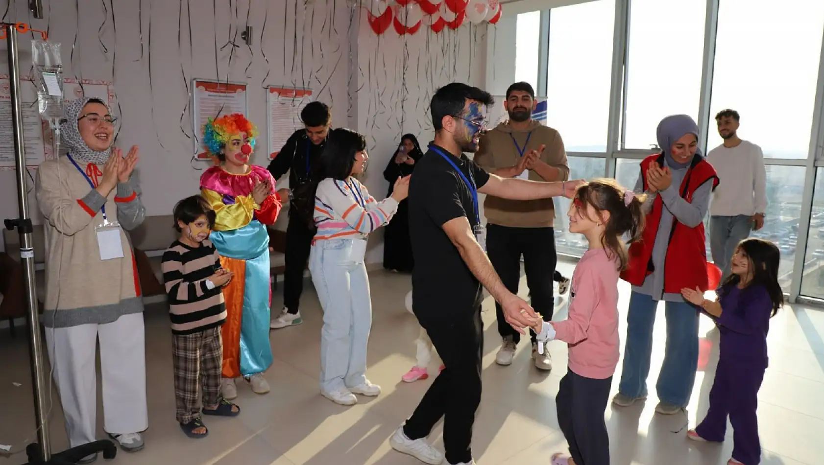 'Şiirle İyileşen Minik Kalpler' Projesiyle Çocuklar Gönüllerince Eğlendi