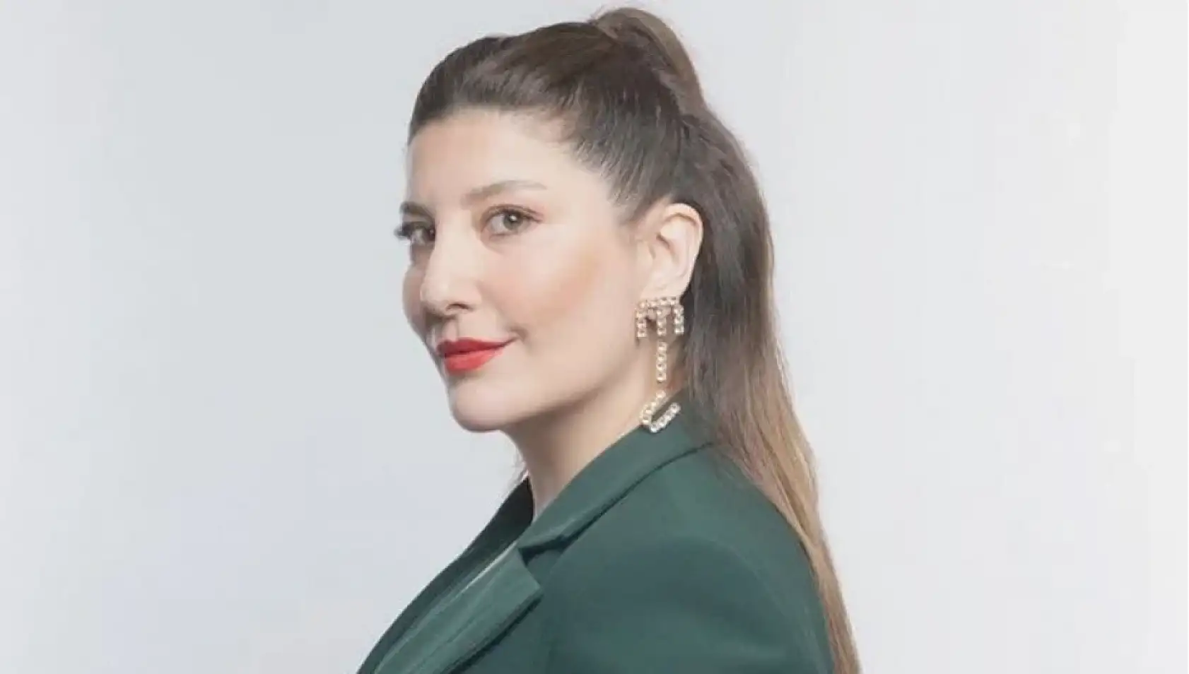 Kızılcık Şerbeti Meri (Meryem) kimdir?