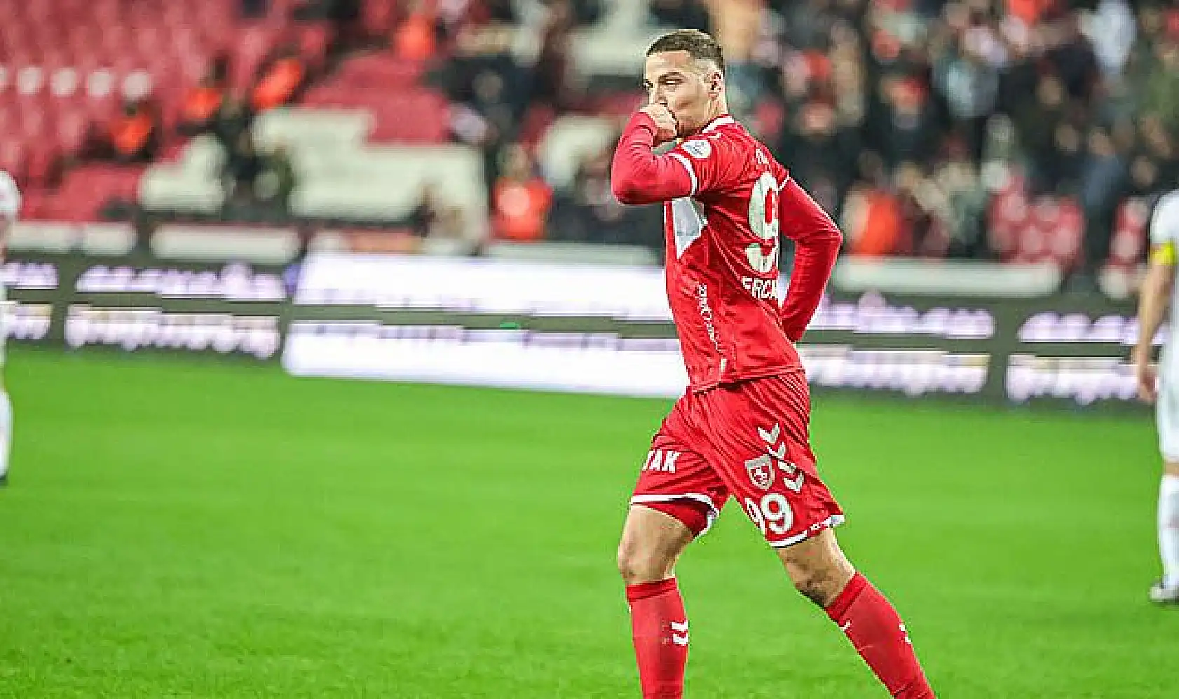 Samsunspor'a o oyuncudan kötü haber geldi