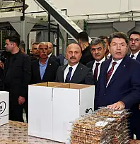 Bakan Tunç, Tarım Mükemmeliyet merkezinde incelemelerde bulundu