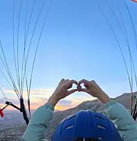 Besni'de öğrencilerin hazırladığı tohum topları paraşütle doğaya bırakıldı