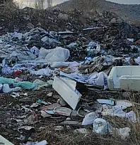 Gölbaşı'nda Moloz ve atık yakma tehlikesi tepkilere yol açıyor