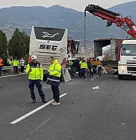 Osmaniye'de yolcu otobüsü tıra çarptı: 6 ölü, 11 yaralı