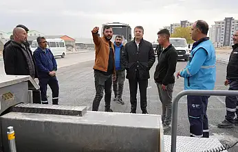 Adıyaman Belediyesi, okullar bölgesinde asfalt çalışmalarına devam ediyor