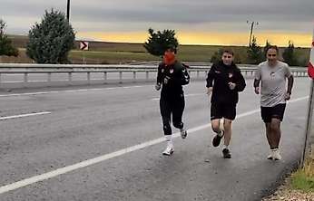 Adıyaman'da 29 Ekim Cumhuriyet Bayramı için 17 kilometre koştular