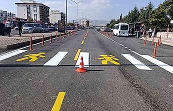 Adıyaman'da yollar daha güvenli, yol çizgileri yenileniyor