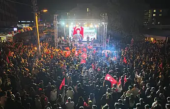 Adıyaman'da Cumhuriyet Coşkusu kortej ve konserle taçlandı