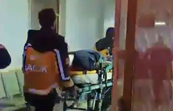 Adıyaman'da Kamyonet şarampole yuvarlandı: 5 yaralı