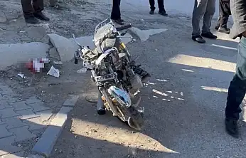 Adıyaman'da motosiklet ile otomobil çarpıştı: 1 yaralı