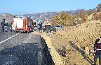 Adıyaman'da otomobil şarampole yuvarlandı