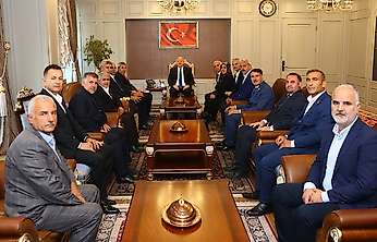 Adıyaman Muhtarlar Federasyonu Heyetinden Vali Küçük'e ziyaret