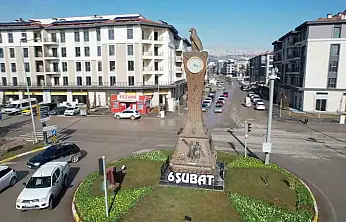 Adıyaman Saat Kulesi 3 yıldır 04.17'yi gösteriyor