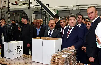 Bakan Tunç, Tarım Mükemmeliyet merkezinde incelemelerde bulundu