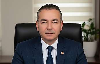 Başkan Çeliker'den Basın Özgürlüğü Vurgusu: Gazeteciler Özgürce Haber Yapabilmeli