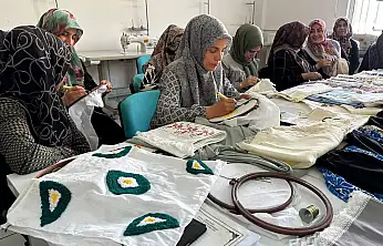 Belediye'den kadınlar için mesleki eğitim ve istihdam atağı: 384 kursiyer sertifika aldı