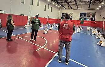 Besni'de genç sporculara bağımlılıkla mücadele eğitimi verildi
