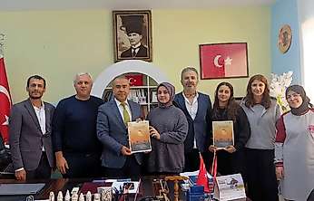 Besni Şehit Mehmet Yağmur Anadolu İmam Hatip Lisesi Heyetinden Demirel'e ziyaret
