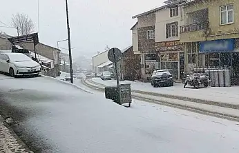 Çelikhan beyaza büründü