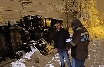 Çelikhan'da Doğalgaz taşıyan tır devrildi