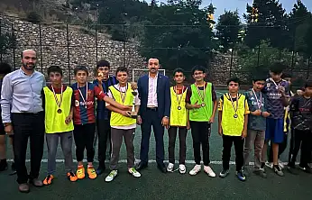 Çelikhan'da Yaz Kur'an Kursları arası futbol turnuvası sona erdi