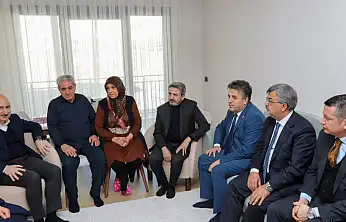 Depremzede İlknur ve İrem kardeşlere anlamlı ziyaret