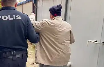 Dilenci, zabıtanın el koyduğu parayı almak için geri döndü