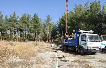 Erdemoğlu ailesinin Gölbaşı'na yaptıracağı Fen Lisesinin zemin etüt çalışması başladı