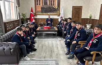 Genç izcilerden Kaymakam Pelvan'a ziyaret