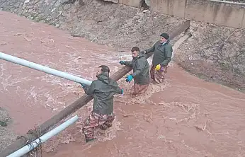 Gölbaşı belediye ekiplerinden sahada yoğun mesai