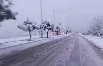 Gölbaşı ilçesinde yoğun kar yağışı