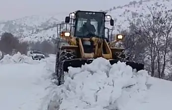 Gölbaşı'nda Karla Mücadele Çalışmaları Sürüyor