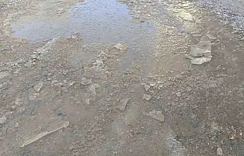 Gölbaşı'nda, sular dondu