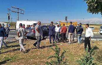 Adıyaman'da iki otomobil çarpıştı 3 yaralı