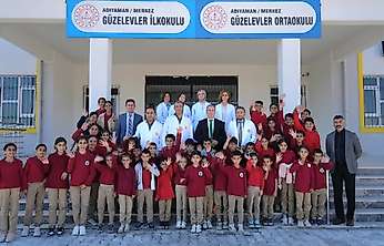 İl Müdürü Tosun Güzelevler İlk ve Ortaokulunda öğrenci ve öğretmenlerle bir araya geldi