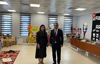 İl Sağlık Müdürü Şirik Minik öğrencilerin yerli malı haftası coşkusuna ortak oldu