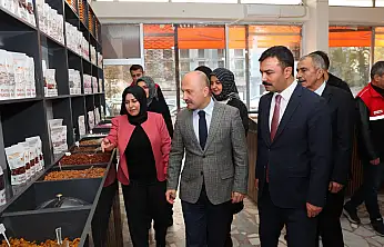 Kahta İlçesinde üretime kadın eli değdi