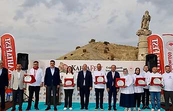 Kahta'nın yöresel yemekleri ve kültürel değerleri KAHTAFEST'te tanıtıldı