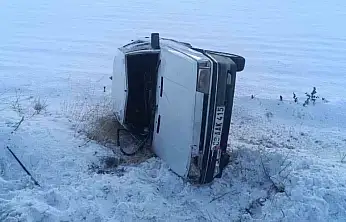 Kaygan zemin kazaya neden oldu: 1 yaralı